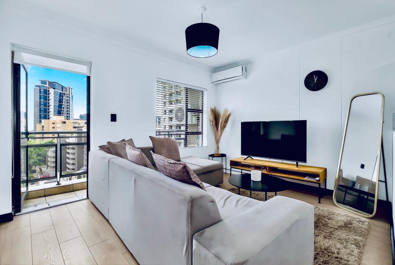 2 Bedroom 2 Bath Luxury - Sandton Cbd Йоханесбург Екстериор снимка