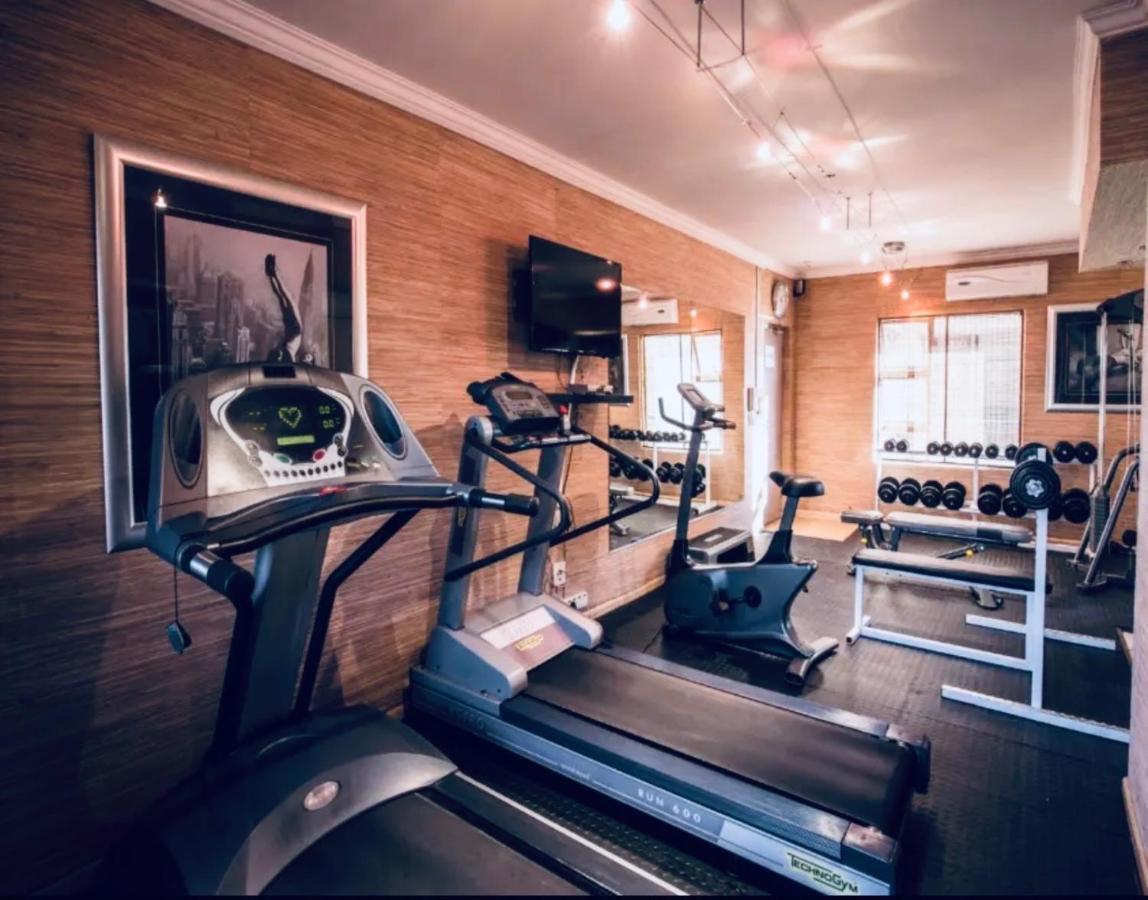 2 Bedroom 2 Bath Luxury - Sandton Cbd Йоханесбург Екстериор снимка